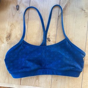 Lululemon size 6 bra.